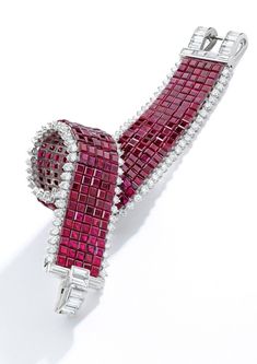 Cleef And Arpels Jewelry, Van Cleef Arpels Bracelet, Pink Diamond Ring, Van Cleef & Arpels, Yellow Diamond Rings, Van Cleef And Arpels, Diamond Bangle, Statement Bracelet