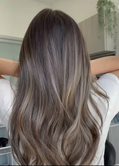 How to get soft & healthy hair, get rid of split ends Ash Brown Hair Balayage, Soft Healthy Hair, Cool Brown Hair, Light Brunette Hair, Rambut Brunette, Black Hair Balayage, Ash Brown Hair, Brown Hair Looks, Brown Hair Inspo