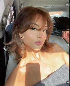 Femme Fatale Hair, Brown Hair Inspo, Shotting Photo, Haircuts Straight Hair, Haircuts For Medium Hair, Hair Stylist Life, Pretty Hair Color, Short Hair Haircuts, Hair Inspiration Color