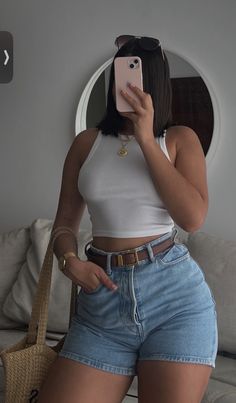 Houseparty Outfits, Look Kylie Jenner, Mode Zara, Hot Short, Summer Hot, Elegante Casual