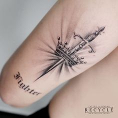 Crown Swords Tattoo, Back Of Tricep Tattoo Men Ideas, 2 Swords Tattoo, Michelangelo Tattoo Leonardo Da Vinci Tattoo, Crown Tattoos Men, Crown Tattoo Chest, Mens Crown Tattoo, Crown And Swords Tattoo, 3 Swords Tattoo