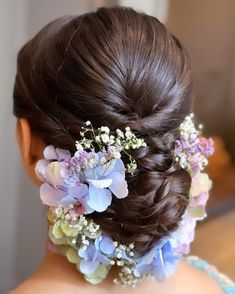 Amazing Wedding Hairstyles For Mother Of The Bride & Groom - ShaadiWish Sari With Hairstyle, Hairstyle For Mother Of The Bride, Bun Hairstyle For Saree With Flowers, Hairdo With Flowers Indian, Indian Bun With Flowers, Hair Bun Flowers Indian, Hair Bun With Flowers Indian Saree, Mother Of The Bride Flowers, Mother Of The Bride Accessories