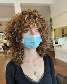 Curly Curtain Bangs, Curtain Bangs Ideas, Curtain Bangs On Curly Hair, Bangs On Curly Hair, Perfect Curly Hair, Super Curly Hair, Curly Fringe