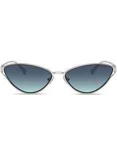 silver-tone metal cat-eye frame gradient lenses logo-engraved arm nose pads straight arms curved tips These glasses come with a protective case. Sunglasses Silver, Lens Logo, Metal Cat, Eye Frames, Tiffany And Co, Cat Eye Frames, Sunglass Frames, Tiffany & Co., Cat Eye Sunglasses