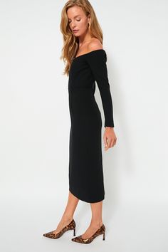 Exude elegance in the Alva Dress. This chic maxi boasts an off-the-shoulder neckline and fitted silhouette that creates a classy, sophisticated look. The zip closures at the wrists allows for a snug fit through the sleeves. Pair with silver or gold accessories and heels for black tie events, weddings, and formal dinner parties. Off-the-shoulder neckline Invisible back zip closure Long sleeves with zip closures at wrist Fitted silhouette Midi length Lined Material: 100% Polyester (outer), 97% Pol Black Tie Events, Cocktail Attire, Formal Dinner, Black Tie Event, Gold Accessories, Fitted Silhouette, Dinner Parties, Fall Trends, Pullover Sweatshirts