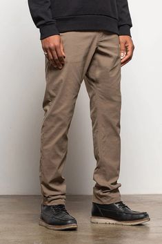 The best selling do-it-all packable 10 pocket pant, perfect for the go-everywhere, do-everything traveler who doesn’t want to sacrifice style. Slim Fit - A progressive take on a traditional chino. A regular fit through the seat and thigh with a mellow taper through the knee and leg opening. Stretch Nylon Fabric Fabric Makeup: Durable 94% Nylon/6% Spandex Stretch Fabric + DWR DWR (Durable Water Repellency) Water & Stain Resistant Finish Breathable Fabric and Design 10 Pocket Design Innie + Outie Snowboarding And Skiing, Winter Outerwear, Slim Fit Pants, Mesh Bag, Pocket Pants, Slim Pants, Navy Pants, Pocket Design, Workout Pants