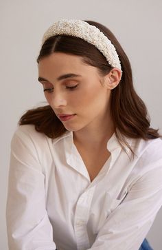 The L. Erickson Sorento Headband is a stunning bridal accessory that epitomizes sophistication and style. This exquisite headband features a wide band and beaded design, exuding luxury and charm that effortlessly elevates any bridal ensemble. Its pristine white color exudes a sense of purity and refinement, offering a versatile accessory to complement a range of bridal looks.This extra-wide headband boasts a width of 1 3/4", ensuring a comfortable and secure fit for all-day wear. Made with atten Bridal Workout, Extra Wide Headband, Autumn Hair Accessories, Hair Accessories Ponytail, Bobby Pin Hairstyles, Bridal Accessory, Hair Accessories Collection, Silk Headband, Top Knot Headbands