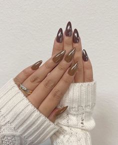 Brown Chrome Nail, Brown Chrome Nails, Chrome Nail Ideas, Autumn Nail Designs, Brown Chrome, Tape Nail Art, Reflective Nails, Holo Nails, Simple Fall Nails