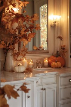 DIY mason jar organizers for fall decor bathroom Decor Ideas For Small Bathroom, Autumn Bathroom Decor, Autumn Bathroom, Fall Living Room Ideas, Cozy Fall Living Room, Fall Bathroom Decor Ideas, Warm Color Palettes, Fall Coffee Table Decor, Fall Bathroom Decor