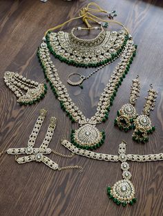 DesignByShivani - Etsy Bridal Things, Quinceanera Jewelry, Engagement Videos, Bridal Jewellery Inspiration, Kundan Jewellery Bridal, Bridal Necklace Designs, Bridal Henna Designs, Kundan Choker