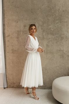 Midi Wedding Dress Short Midi Dress, Anniversary Dress, Knee Length Wedding Dress, Midi Wedding Dress, Midi Gowns, Mini Wedding Dresses, Wedding Dress Fabrics, Wedding Dress Sizes, Formal Dresses For Weddings