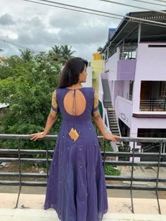 Saree Dress Gowns Back Neck Designs, Anarkali Dress From Old Silk Saree, Kurta Design From Old Silk Saree, Silk Chudidhar Models For Stitching, Chiffon Saree Dress Recycle Kurti, Cotton Saree Recycle Dresses Indian, Kathpadar Saree Dress Design, Anarkali From Old Saree, Kurta From Old Saree