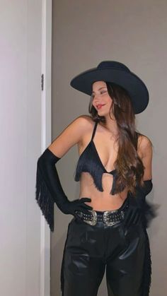 Cowboy Clubbing Outfits, Cowboy Night Outfit, Cowgirl Outfits For Women Parties, Cute Cowgirl Outfits Party Glam, Cute Cowboy Halloween Costume, Sheer Blazer Outfit, Hot Cowgirl Outfit Halloween, Cowboy Woman Outfits