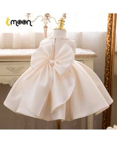 Buy luxe pearl neckline satin flower girl dress with big bow knot high quality at affordable price online. Free shipping and pro custom service since 2009. Dress With Big Bow, Christmas Photos Outfits, Satin Flower Girl Dress, Ring Bearers, Kids Gown, Satin Flowers, Bow Knot, Big Bow, Photo Outfit