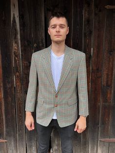 "80s Men Plaid Tweed Blazer with Buttons Pure New Wool Sport Coat Mens Jacket Casual Clothing Office Wear Gift for Him Medium Size Estimated size: M Measurements: (lying flat) Length: 30\" / 76 cm Sleeve: 23,5\" / 60 cm Shoulders: 20\" / 51 cm Pit to pit: 21,5\" / 55 cm Waist: 21\" / 53 cm Please check measurements to insure a proper fit. Remember to allow yourself some extra room for movement. You can compare these with something from your closet that fits you well. This jacket will come to you Casual Green Wool Blazer, Casual Tailored Tweed Blazer, Casual Single-breasted Tweed Blazer, Casual Plaid Tweed Blazer, Retro Houndstooth Blazer For Winter, Retro Houndstooth Winter Blazer, Vintage Green Sport Coat For Fall, Retro Fall Business Blazer, Retro Winter Houndstooth Blazer