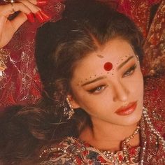 Desi Aesthetic Icons, Draupadi Aesthetic, Sanjay Leela Bhansali Aesthetic, Aishwarya Rai Aesthetic, Rekha Aesthetic, Bollywood Icons, Bengali Makeup, 90s Model Aesthetic, Pretty Zinta