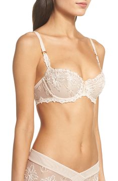 Feminine Full Cup Bra With Delicate Lace, Feminine Lace Bra With Removable Cups, Feminine Beige Bra With Padded Cups, Delicate Underwire Bra With Removable Pads, Delicate Underwire Bra With Padded Cups, Feminine Full Cup Bra With Padded Cups, Feminine Full Cup Bra With Removable Cups, Beige Padded Cups Bra For Wedding, Beige Full Cup Bra With Delicate Lace