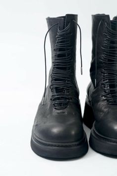 Stomper Boots, Plateau Boots, Lace Up Leather Boots, Pretty Shoes, Dark Fashion, Dr. Martens Boots, Boots Men, Me Too Shoes, Leather Boots