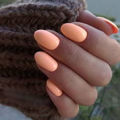 Neutral Nails Tan Skin, Summertime Nails Colors, Summer Tan Nails, Popular Summer Nail Colors 2023, Summer Nails Tan Skin, One Color Summer Nails, Orange Peach Nails, Light Summer Nails, Summer Mani Pedi Combos