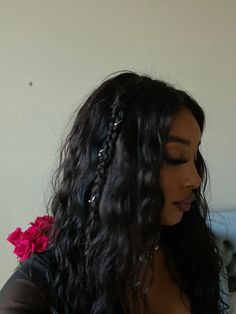 Wavy Hair With 2 Front Braids, One Braid In Hair Down, Y2k Hair Down Styles, Hairstyles For Long Hair With Braids, Sza Concert Hair Ideas, Wavy Hairstyles Prom, Wavy Crimped Hairstyles, Braids And Hair Down, Wavy Hair With Braids On The Side