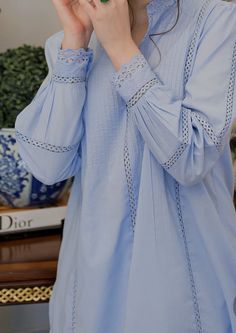 Gaun Abad Pertengahan, Lace Dress Design, Stylish Short Dresses, Kurta Neck Design, Casual Wear Dress