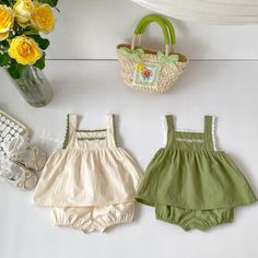 Let your little girl shine in this cute Baby Girl Embroidery Pattern Sling Tops With Shorts Sets! Show off her style with the lovely embroidered patterns and adorable shorts. Let your kiddo look stylish and feel comfy all day long! Perfect for any play date, birthday or family outing. COLOR Green, Beige MATERIAL Cotton SEASON Summer SIZE (AGE) 66 (3-6M), 73 (6-9M), 80 (9-12M), 90 (12-24M), 100 (2-3Y) GENDER Baby Girl PATTERN Floral (Flower), Plain (Solid) Embroidered Patterns, Girl Embroidery, Baby Pattern, Chubby Babies, Shorts Sets, Family Outing, Green Beige