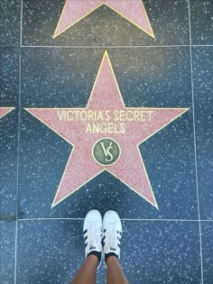 Los Angeles Aesthetic, Victoria's Secret Angels, Foto Poses, City Of Angels, Victoria Secret Angels, The Walk, Hollywood Walk Of Fame