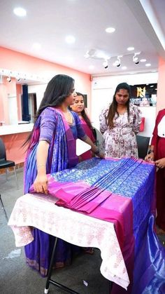 Latest Sari Design, Saree Box Folding Images, Saree Box Folding, Latest Silk Sarees, Box Folding, Lakshmi Devi, Easy Rangoli Designs Diwali, Simple Saree Designs, Dress Sewing Tutorials