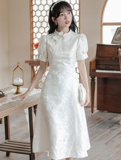 Size: L Brocade Banquet Dress, Traditional Formal Dress With Stand Collar, Traditional Knee-length Formal Dresses, Elegant Summer Dress For Tea Ceremony, Spring Formal Brocade Dress, Elegant Knee-length Ao Dai For Formal Occasions, Elegant Stand Collar Dress For Banquet, Fitted Dress For Tea Ceremony, Elegant Dresses With Stand Collar For Banquet