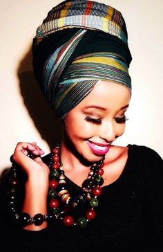 Turbante Afrikaanse Mode, African Head Wraps, Estilo Hippie, Head Wrap Scarf, Kitenge, African Beauty, Turbans