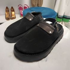 Black Suede Mule Sandals. Sz 41 Jill Sander, Jil Sander Shoes, Suede Mules, Mule Sandals, Shoes Color, Jil Sander, Sanders, Flip Flop Sandals, Mule