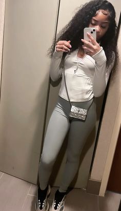 Baddie Inspiration, Grey Leggings Outfit, Outfit Black Women, Teen Swag Outfits, Fly Outfit, Outfit Inspo Casual, Leggings Outfit, Cute Lazy Outfits, Cute Lazy Day Outfits