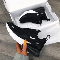 Nike Women Outfits, Wallpaper Nike, Nike Air Max 270 Black, Womens Nike Air Max 270, Sneaker Nike, White Nike Shoes, Black Nike Shoes, Peplum Tops