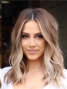 Shoulder Length Hair Balayage, Carmel Balayage, Brunette Ombre, Balayage Blond, Blond Balayage, Beautiful Blonde Hair, Balayage Blonde, Shoulder Hair, Haircut Styles