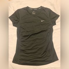 Never Worn Black Smoke Free Home Nike Black Workout T-shirt, Basic Black Nike Top, Clothing Board, Clothing Finds, Tops Nike, Cute Lazy Day Outfits, Future Outfit, Lazy Day Outfits, Air Pods