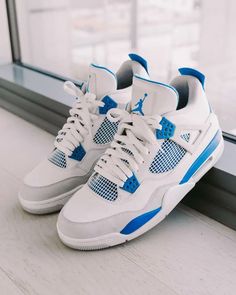 Zapatillas Aesthetic, Jordan 4 Retro Outfit, Jordan 4 Outfit Women, Aesthetic Hombre, 4s Jordans, Jordan 4 Outfit, Baskets Jordans, Jordan 4 White, Cheap Jordan Shoes