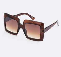 UV 400 Protection Oversized Frames Brown Sunglasses For Fall Beach Outing, Girl With Sunglasses, Brown Sunglasses, Online Fashion Boutique, Final Touch, Oakley Sunglasses, Everyday Life, Fashion Boutique, Sneakers Fashion