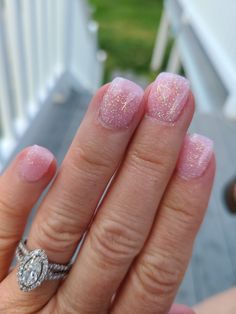 Basic Sparkle Nails, Blush Pink Nails For Wedding, Pink Gel Nails With Sparkles, Natural Pink Nails With Glitter, Bubble Bath Nails With Glitter, Light Pink Glitter Nails Acrylic, Light Sparkle Nails, Pink Glitter Dip Nails