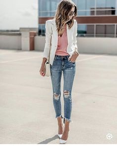 Spring Business Outfits, Cute Blazer Outfits, Office Outfits For Ladies, Blazer Outfits Women, Trend Outfits, Ripped Jeans Outfit, Blazer Outfits Casual, Office Casual Outfit, Blazer Outfit