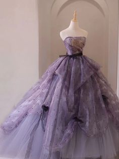 Tulle Sleeves, Clothing Design Sketches, Quince Dresses, Fantasy Gowns, Fairytale Dress, Long Prom Dress, Prom Party Dresses, Modern Outfits, Teen Fashion Outfits