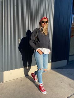 Style With Red Converse, Red High Tops Outfit, Outfits With Red Sneakers Women, Red Chucks Outfit Women, Red Converse Winter Outfit, Red Chuck Taylors Outfit, How To Style Red Converse, Red Chucks Outfit