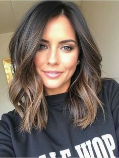 Brunette Hair Color Winter, Jen Reed Sister Studio Hair, Fall 2024 Hair Ideas, Long Straight Bob Hairstyles, Long Bob Hairstyles Side Part, Grown Out Bob Hairstyles, Short Extensions Hair, Medium Length Haircut And Color, Long Bob Haircuts Side Part