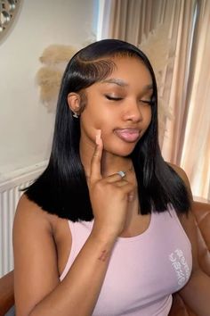 Wig Bob Hairstyles Black Women, Bob Hairstyles Wig, Deep Side Part Wig, Hair Inspo Short, Classy Short Haircuts, Short Bob Lace Front Wigs, Hairstyles Images, Hairstyles Afro, Short Haircuts For Older Women