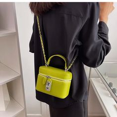 Product Specifications Main Material: PU Exterior: Flap Pocket Closure Type: Zipper Decoration: Chain Hardness: Soft Chain Crossbody Bag, Black Cross Body Bag, Flap Pocket, Crossbody Bag, Exterior, Zipper, Chain, Yellow, Black