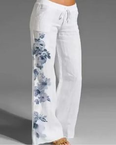 Olivia Mark - Flare pants with floral print pocket decoration and drawstring Vestiti In Jeans, Casual Linen Pants, Printed Flare Pants, Printed Wide Leg Pants, Linen Casual, Wide Leg Linen Pants, Womens Tops Summer, Elastic Waist Pants, Komplette Outfits