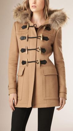 Duffle Coat Women, Toggle Coat, Countryside Style, Burberry Coat, Long Wool Coat, British Outfits, Wool Coats, Burberry Brit, Duffle Coat