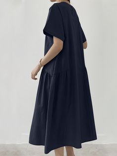 Leisure Solid Ruched Short Sleeve Round Neck Maxi Dress Casual Cotton Pleated Maxi Dress, Casual Solid Color Pleated Maxi Dress, Casual Solid Pleated Maxi Dress, Casual Pleated Cotton Midi Dress, Casual Pleated Maxi Dress For Daywear, Casual Solid Color Smocked Midi Dress, Casual Solid Smock Midi Dress, Casual Solid Smocked Midi Dress, Casual Smock Dress With Relaxed Fit