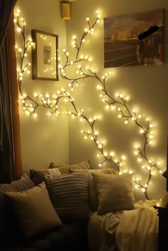 Cleaning Furniture, Fabric Couch, String Lights In The Bedroom, Couch Diy, Interior Design Per La Casa, Cozy Room Decor, Furniture Couch