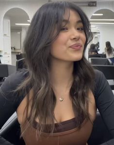 Balayage Hair With Wispy Bangs, 2023 Hair Trends For Women Layers, Dark Hair And Curtain Bangs, Hair Inspo Curtain Bangs And Layers, Wolfcut With Wispy Curtain Bangs, Wispy Bangs On Asians, Curtain Bangs At Cheekbone, Layered Haircut Wavy Hair Medium, Wolfcut Diamond Face