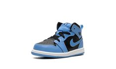 Jordan 1 Mid DQ8425 401 University Blue, Kids Jordans, Jordan 1 Mid, Blue Shoes, Jordan 1, Street Wear, Sneakers, Blue